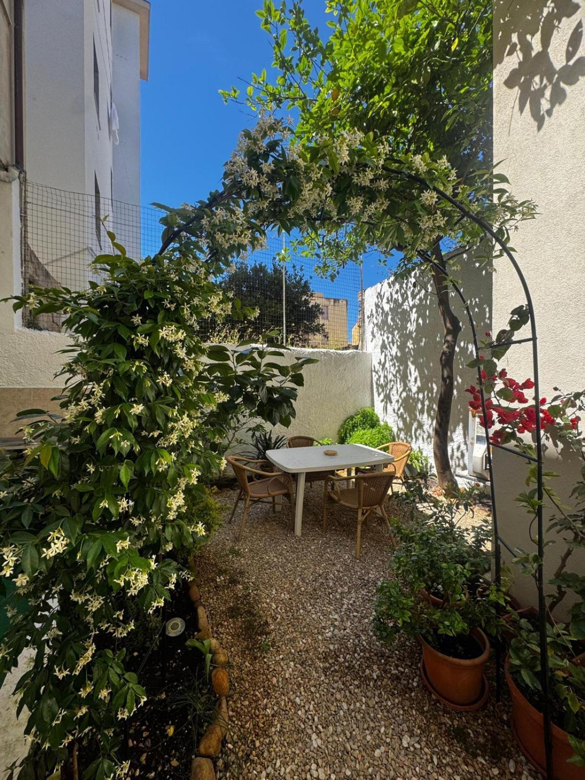 Flowered House With Garden Alghero Exterior photo